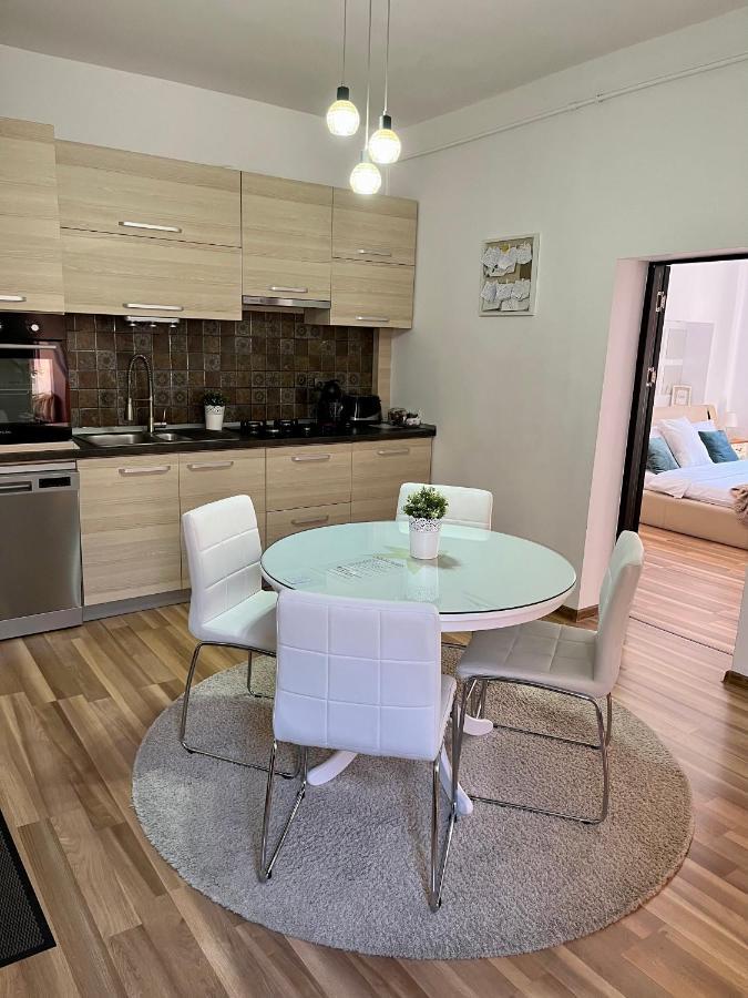 9 Central Residence Μπρασόβ Εξωτερικό φωτογραφία